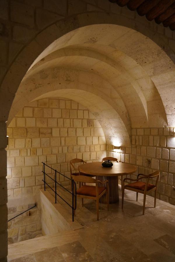 Evanthia Cave Suites 어굽 외부 사진