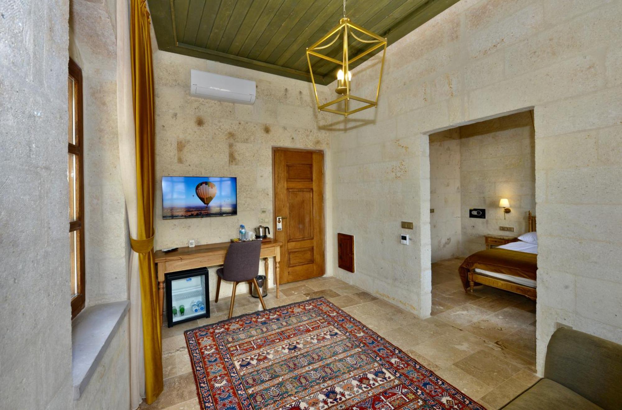 Evanthia Cave Suites 어굽 객실 사진